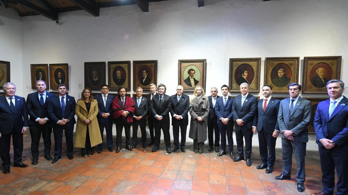Milei lideró acto en Tucumán con gobernadores dialoguistas en acto por la Independencia