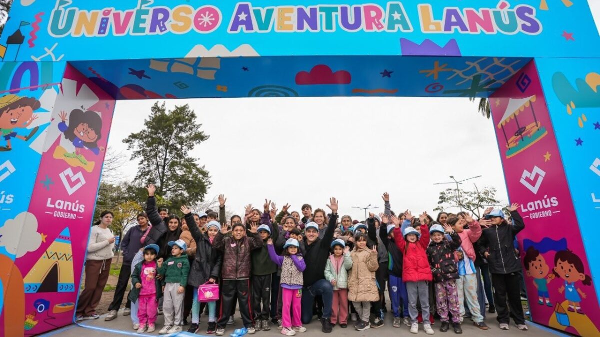 Julián Álvarez abrió parque Universo Aventura en Lanús para invierno