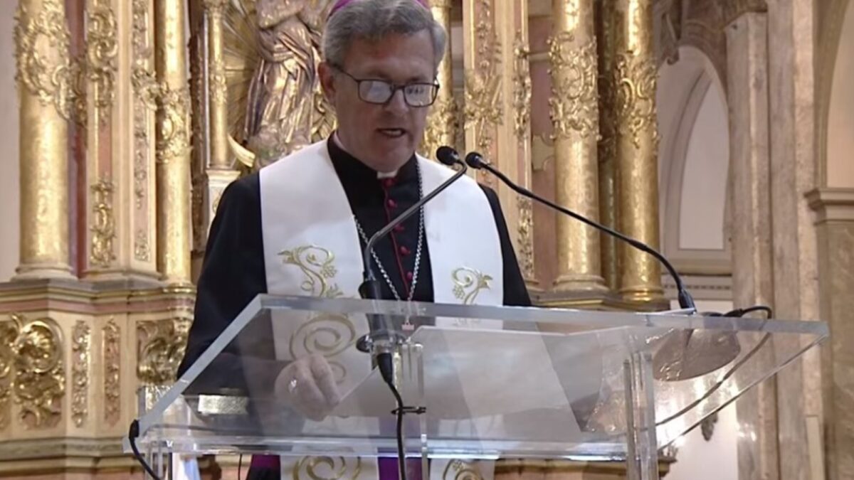 Arzobispo criticó corrupción y defiende justicia social