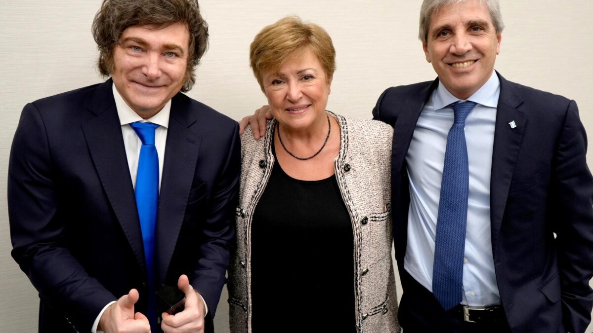 Directora del FMI viajará a Argentina a fin de mes