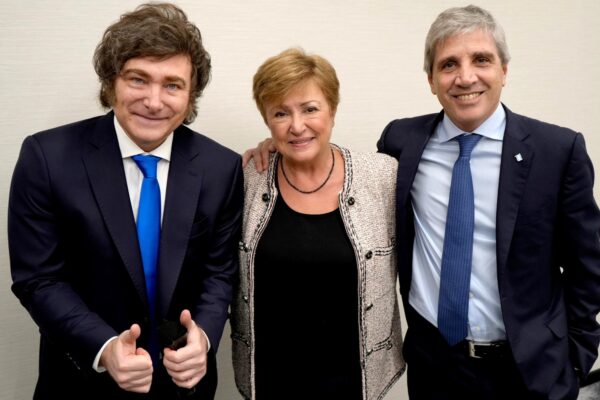 Directora del FMI viajará a Argentina a fin de mes