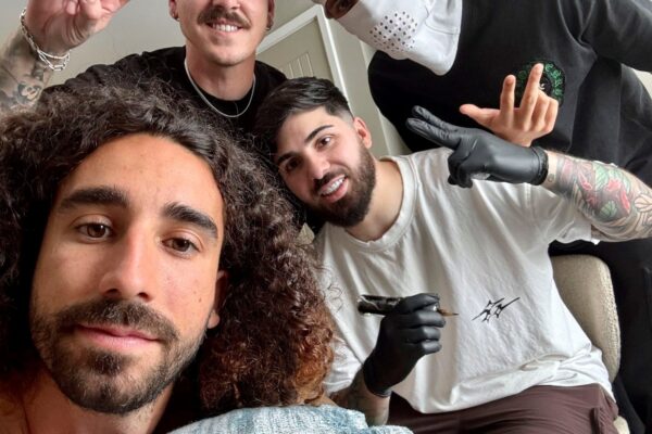 Marc Cucurella tatuó la cara de Luis de la Fuente tras la consagración de España