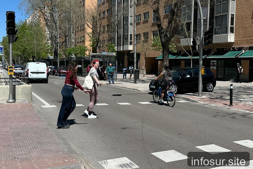 Pavimentos que combaten el calor extremo: las alternativas al asf.alto que usan las ciudades españolas