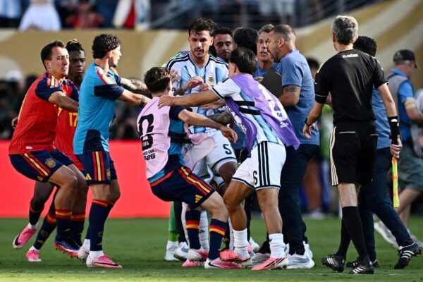 ¿Quién podrá defender a Argentina ante la ola de críticas?
