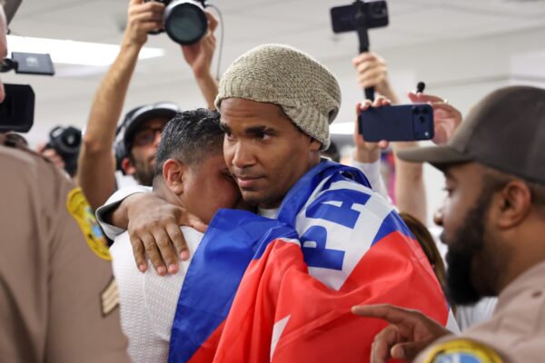 Cuba liberó a artista disidente tras cinco años en prisión, ahora en Miami