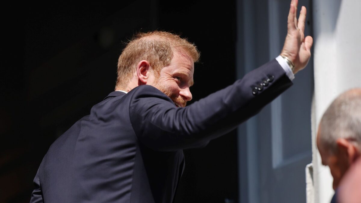 Justicia británica desestima demanda de Harry contra Daily Mail