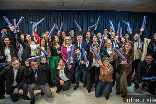 Nueva colación de la UNaB: 45 nuevos profesionales en Burzaco