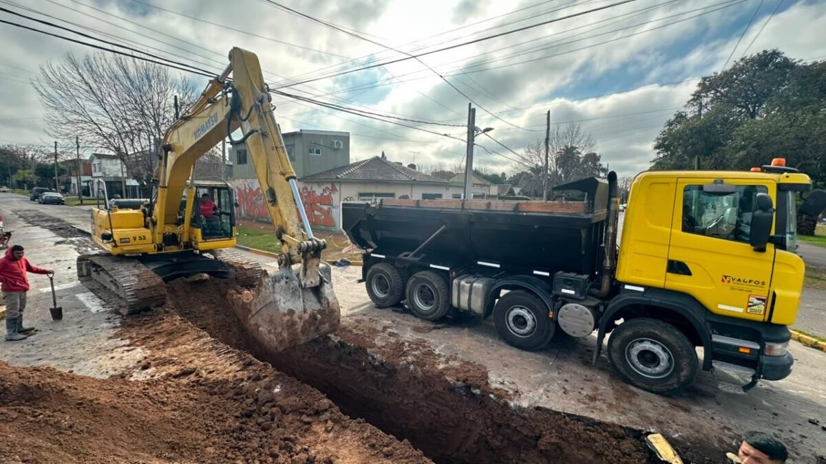 Municipio de Brown avanza en obra de saneamiento en José Mármol