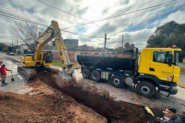 Municipio de Brown avanza en obra de saneamiento en José Mármol