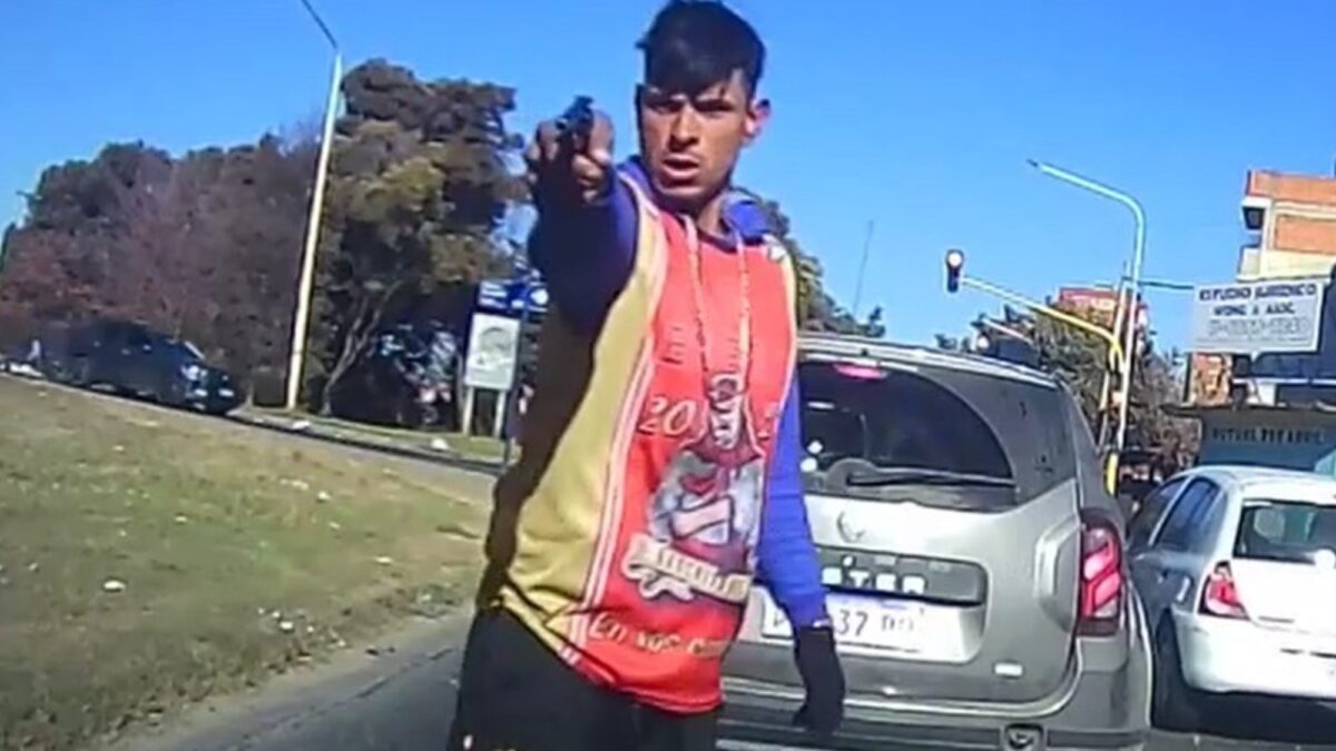 Mujer en Villa Madero escapó ileso tras intento de robo con arma