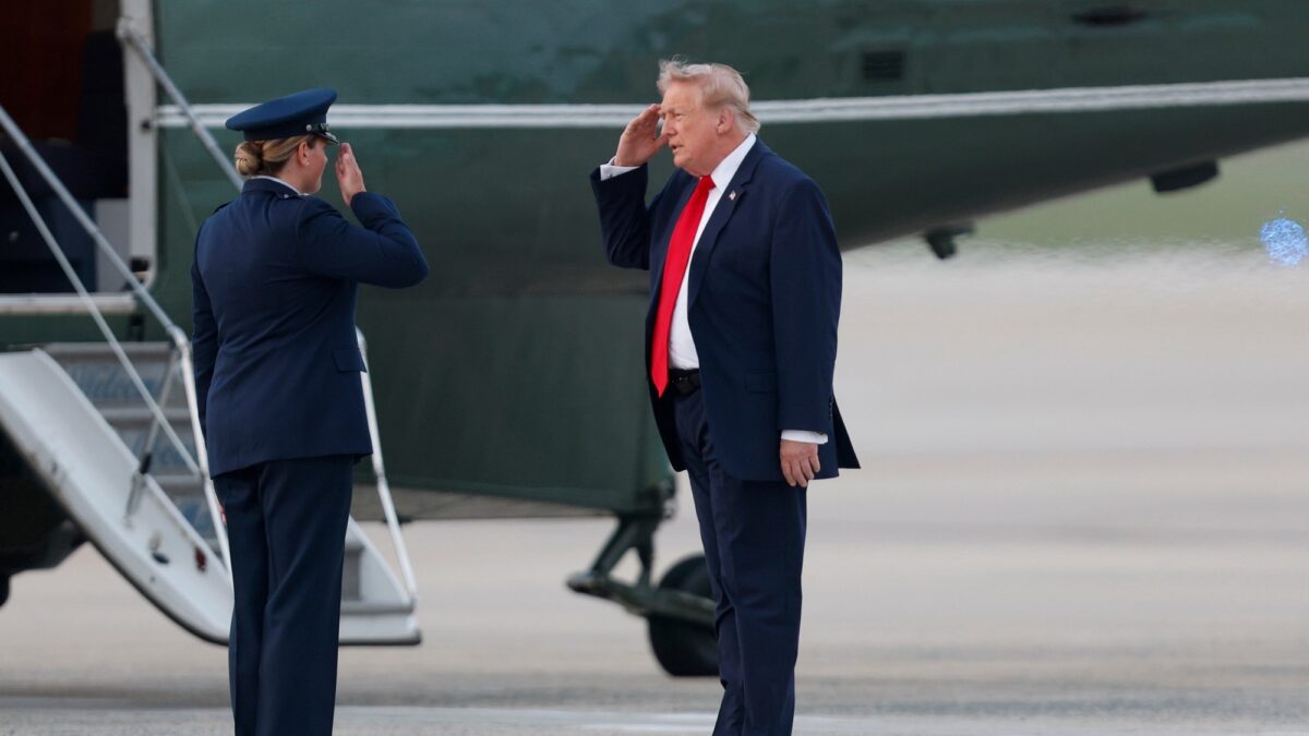 Trump impone aranceles del 50% a importaciones canadienses