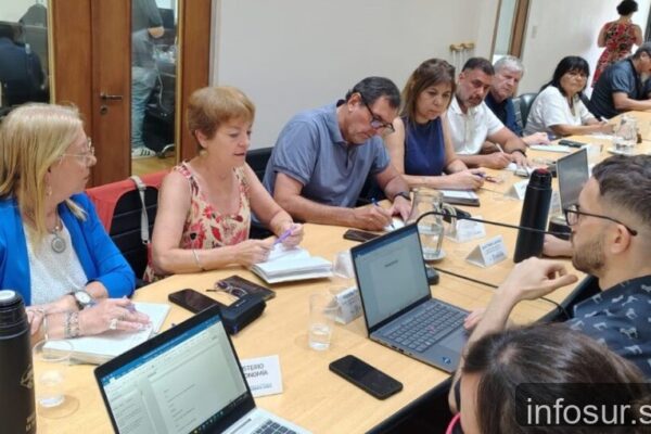 Gobierno bonaerense ofreció 7% de aumento a docentes y lo aceptarían