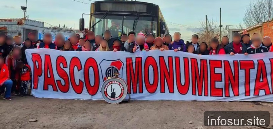 Bernal: micro de hinchas de River fue emboscado con balazos y piedras