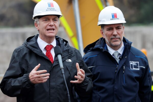 Presidente chileno advierte sobre "días de emergencia" tras alerta roja por tormenta