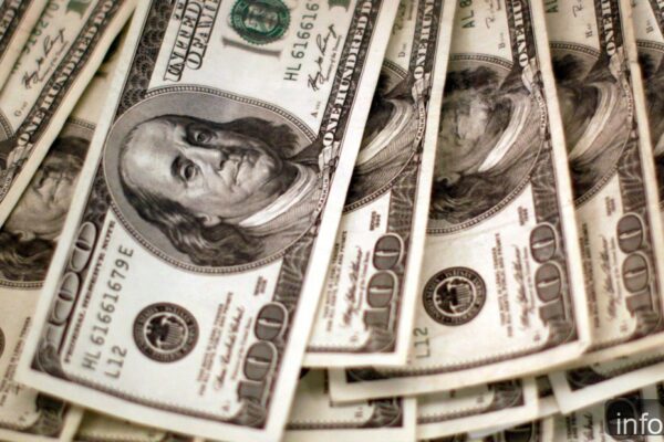Dólar blue supera los $1.500: cuánto cuesta y cuál es su tendencia