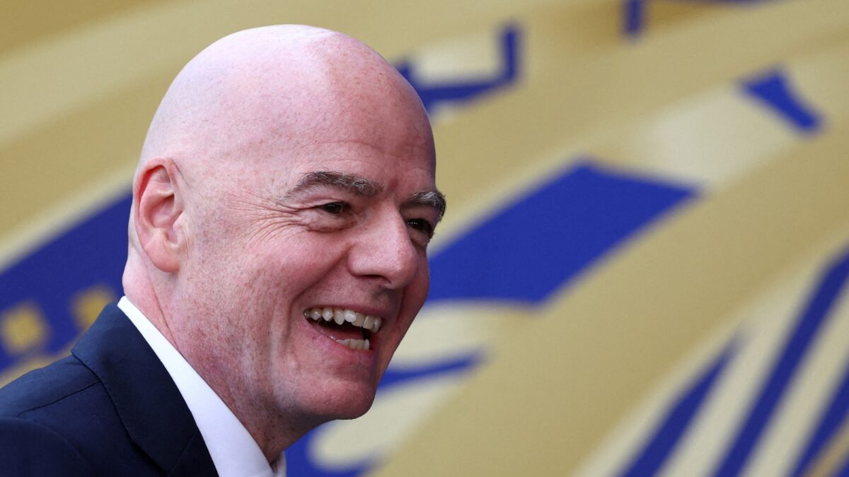 FIFA y UEFA enfrentan tensión por privatización de ingresos del fútbol