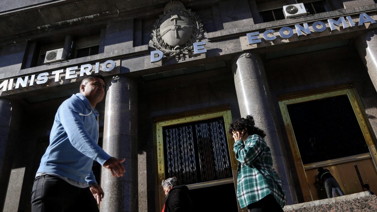 Gobierno renovó deuda en pesos y obtuvo 309 millones en dólares