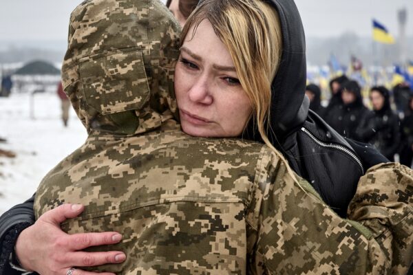 Ucrania acusa a Rusia de haber ejecutado a cientos de prisioneros de guerra