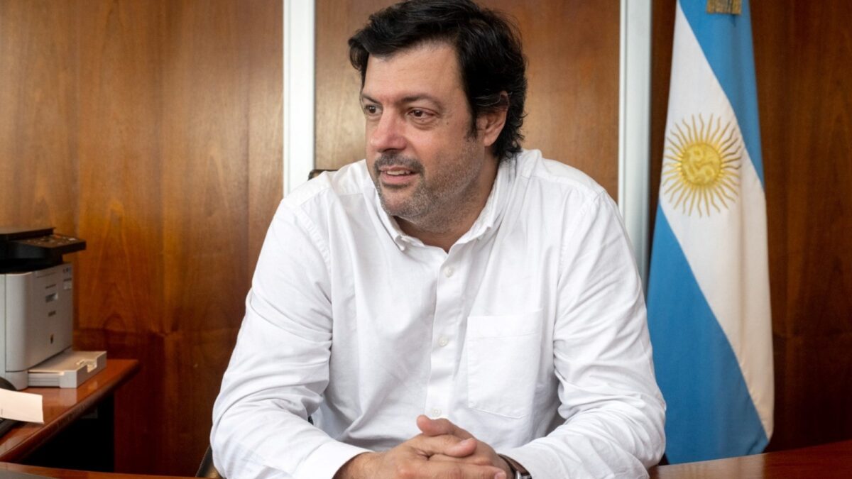 Gobierno reemplazó a Genua tras despojarlo de áreas estratégicas