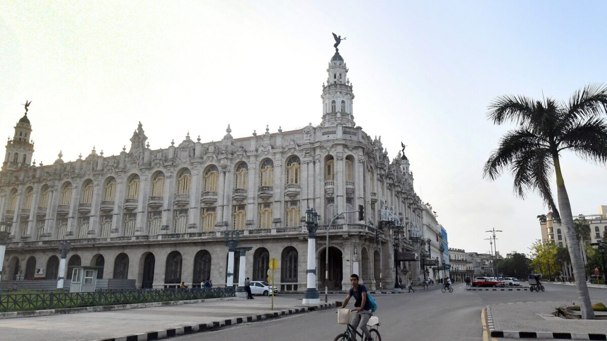 Cuba elimina límites de tierra y tiempo de explotación en reformas económicas