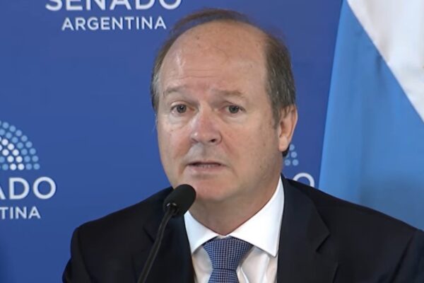 El gas no se agotará en las casas, pero la industria y el transporte se quedan sin combustible