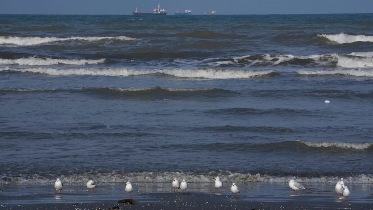 Ucrania ataca barco iraní, tensión entre dos guerras