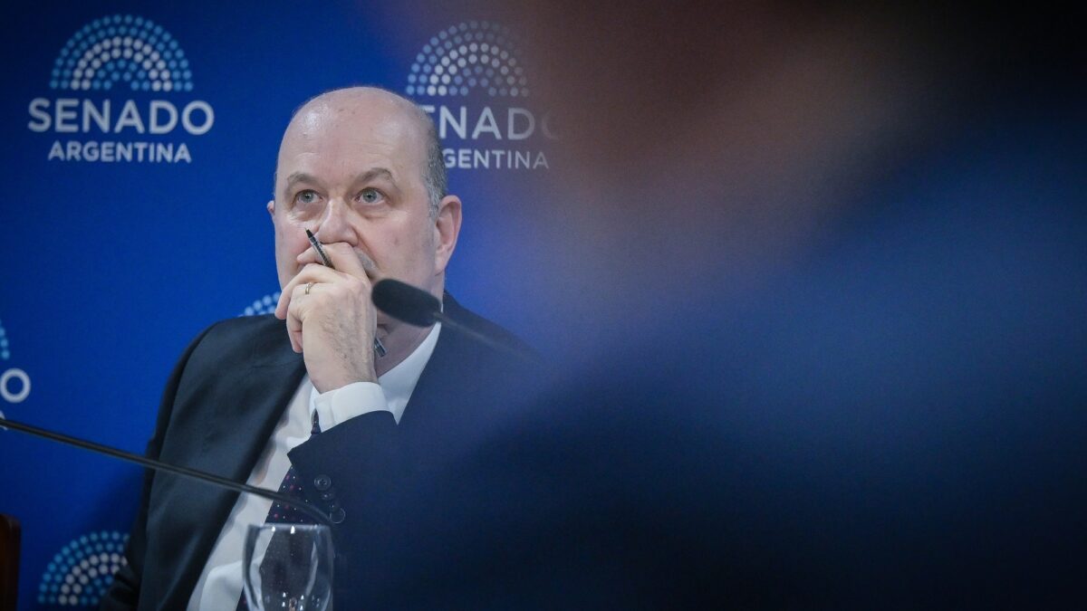 Sturzenegger celebra simplificación de Senasa para exportaciones