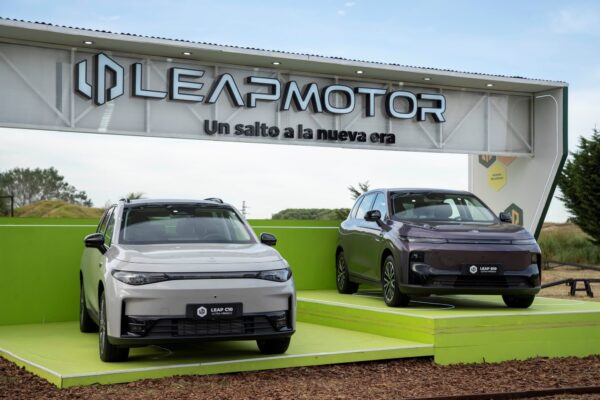 Stellantis vende autos chinos en Argentina por primera vez