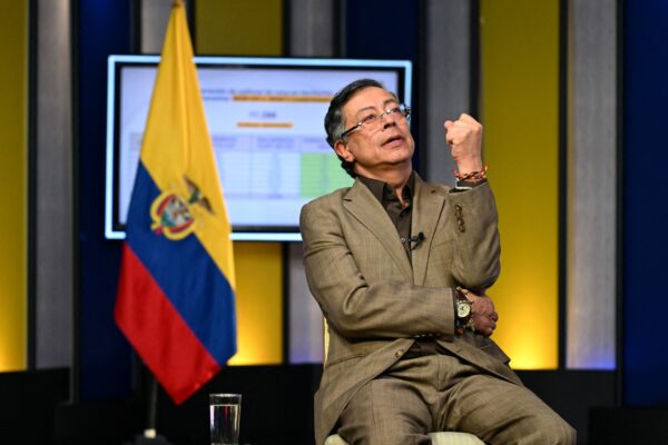 Presidente electo de Colombia acusa a Petro de planear golpe de Estado