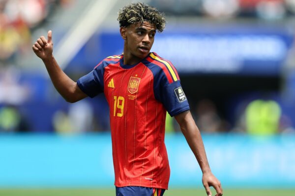 España y Argentina enfrentan la final con diferencias millonarias en sus plantel