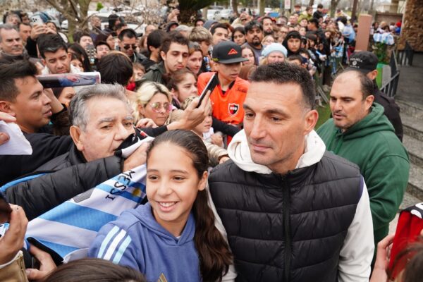 AFA lanza video emocional para convencer a Scaloni de seguir