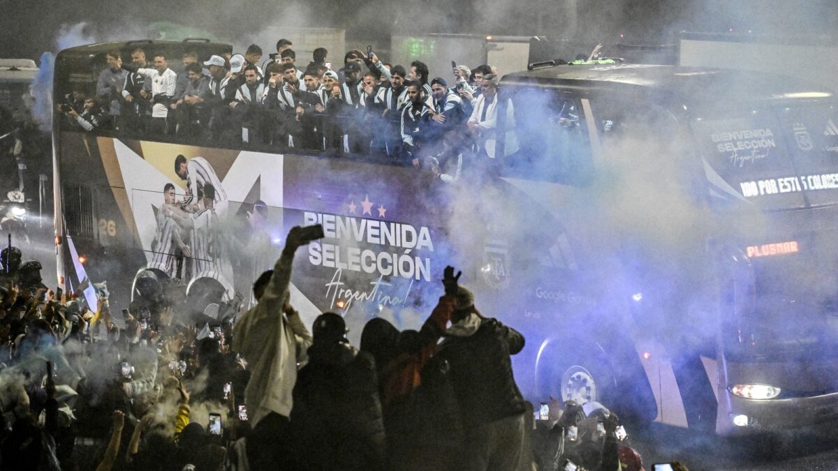 Tensiones internas en el Gobierno por estrategia de aprovechar el fervor de la Selección