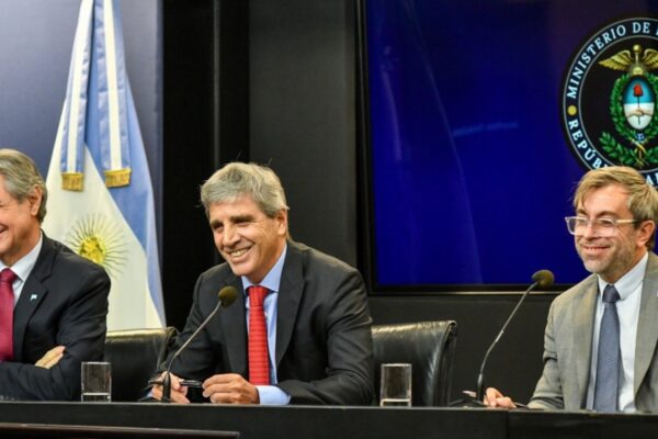 Riesgo país acerca de 400 puntos tras pago a bonistas
