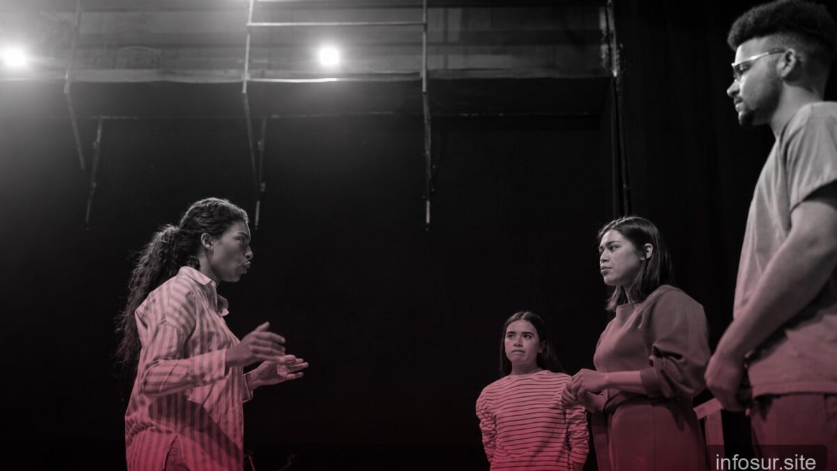 La UNLa organiza un encuentro artístico en Lanús con teatro, música y feria comunitaria