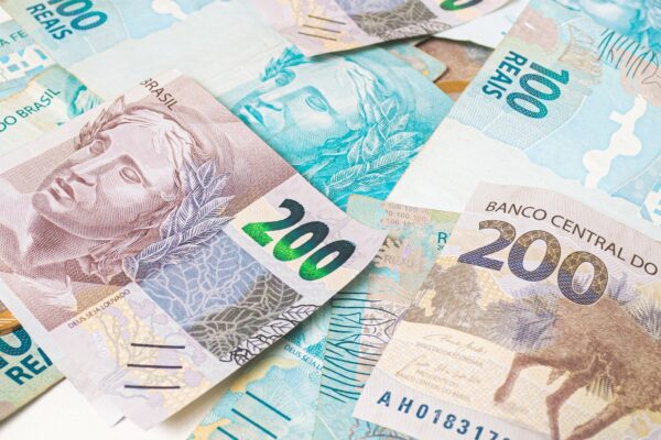 Real brasileño cotiza a $285 frente al peso argentino este sábado.