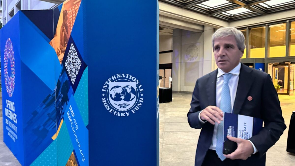 Argentinos y egipcios, los dueños del 40% de la deuda del FMI