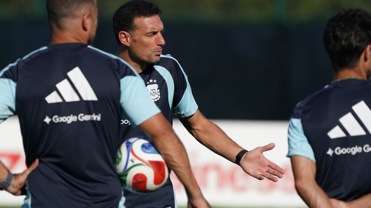 Scaloni pone los pies en el suelo tras la épica remontada contra Egipto