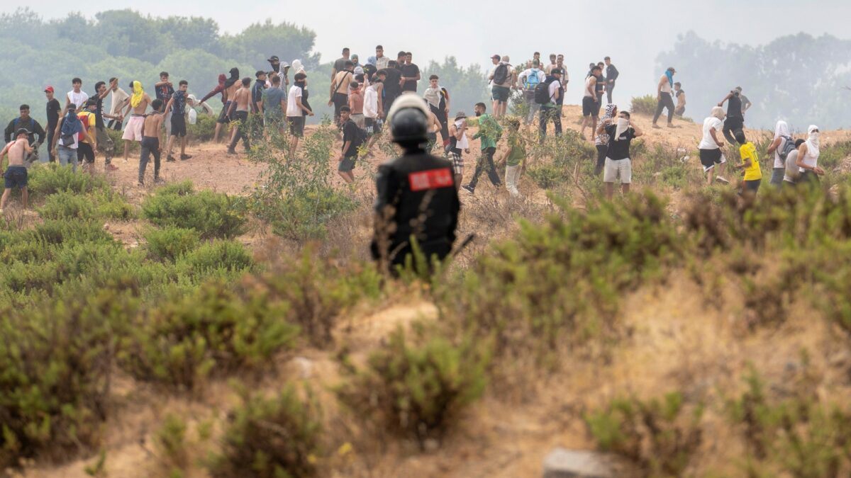 Invasión en Ceuta: 43 ahogados y crisis migratoria