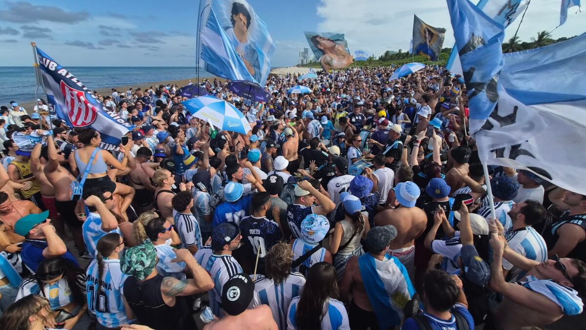 Hinchas argentinos en Miami: el fútbol sigue uniendo a la comunidad en el exterior