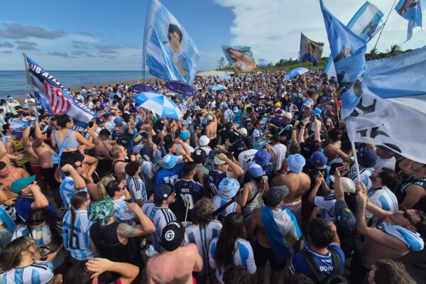Hinchas argentinos en Miami: el fútbol sigue uniendo a la comunidad en el exterior