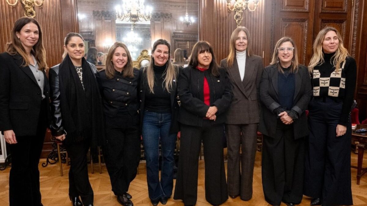 Legislatura porteña aprobó el Paseo Carmen Argibay en Plaza Lavalle