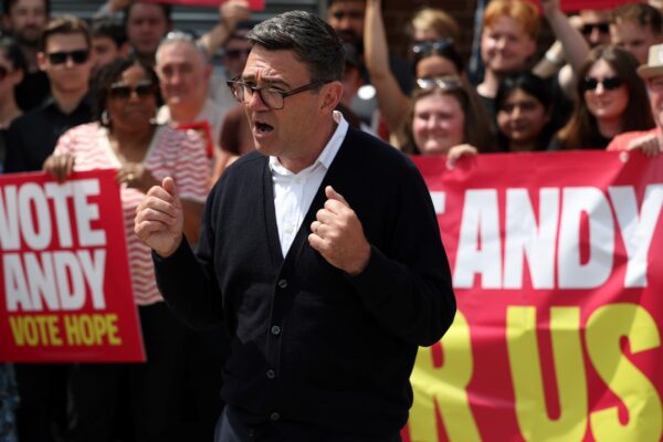 Andy Burnham lidera la contienda por el liderazgo de los Laboristas en el Reino Unido