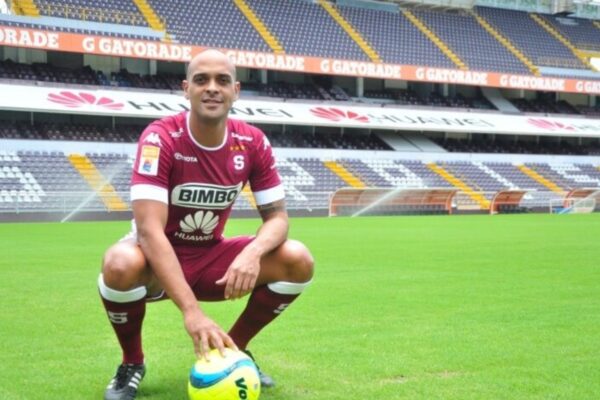 Murió un exfutbolista de Botafogo tras derrumbe en Río de Janeiro