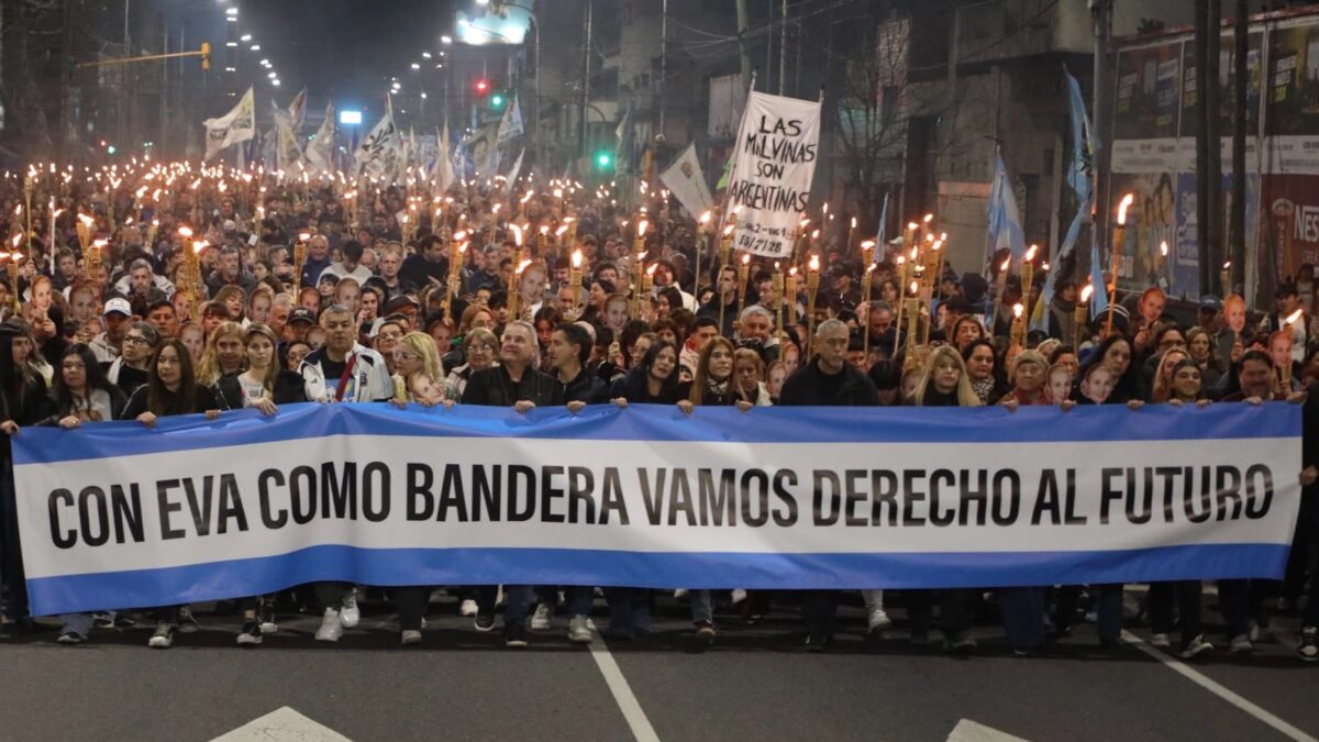 Homenajes a Evita: actos divididos y señales de la interna en el peronismo