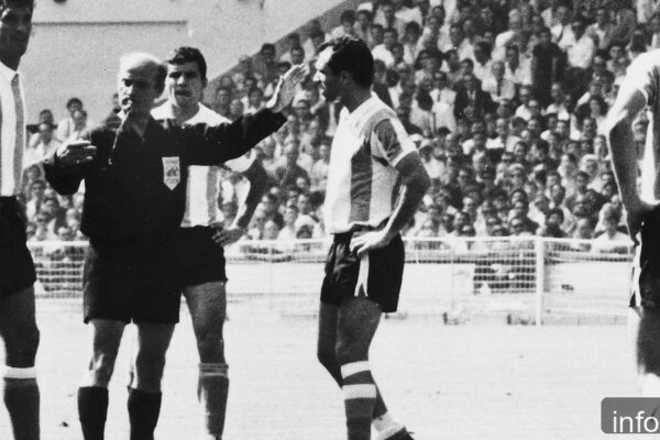 Antonio Rattín, volante clave en dos Mundiales, falleció a los 79 años.