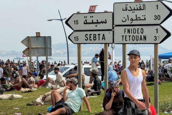 Crisis migratoria en España: dudas sobre la estrategia detrás del aluvión en Ceuta