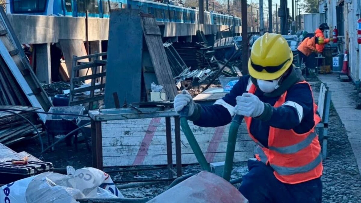 Industria se hundió 5,7% mientras construcción creció más del 4%