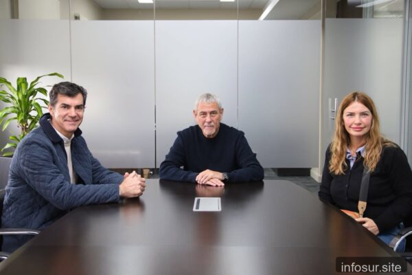 Ferraresi refuerza su armado y acelera reuniones con dirigentes provinciales