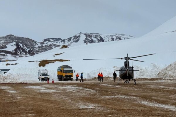 Nevaría azota a la minería argentina: suspensión de operaciones y evacuaciones por helicóptero