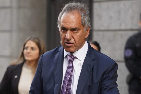 Scioli agradeció a ministros tras intento de robo en su domicilio